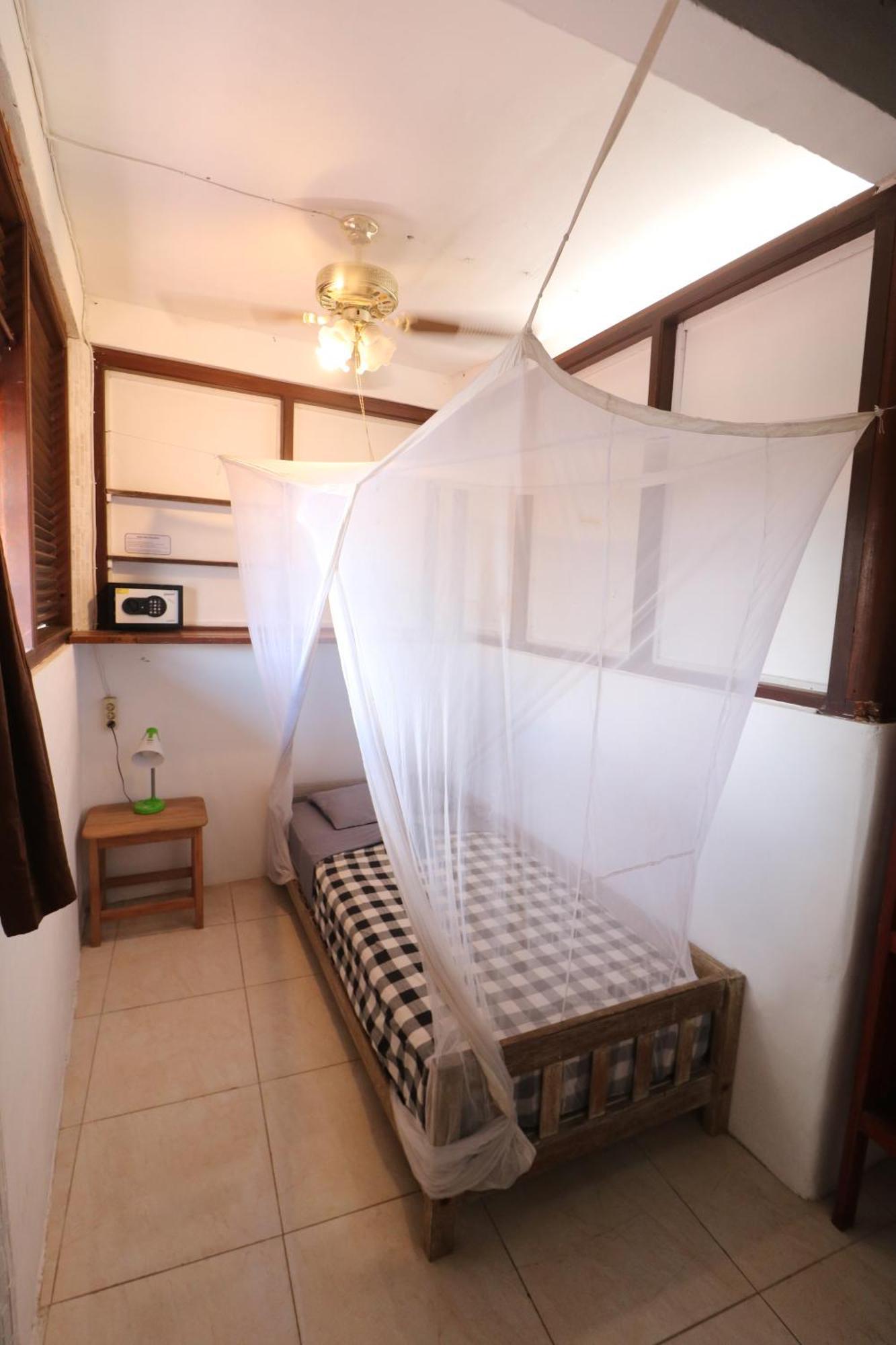 Seabreeze Hostel Bali チャングー エクステリア 写真