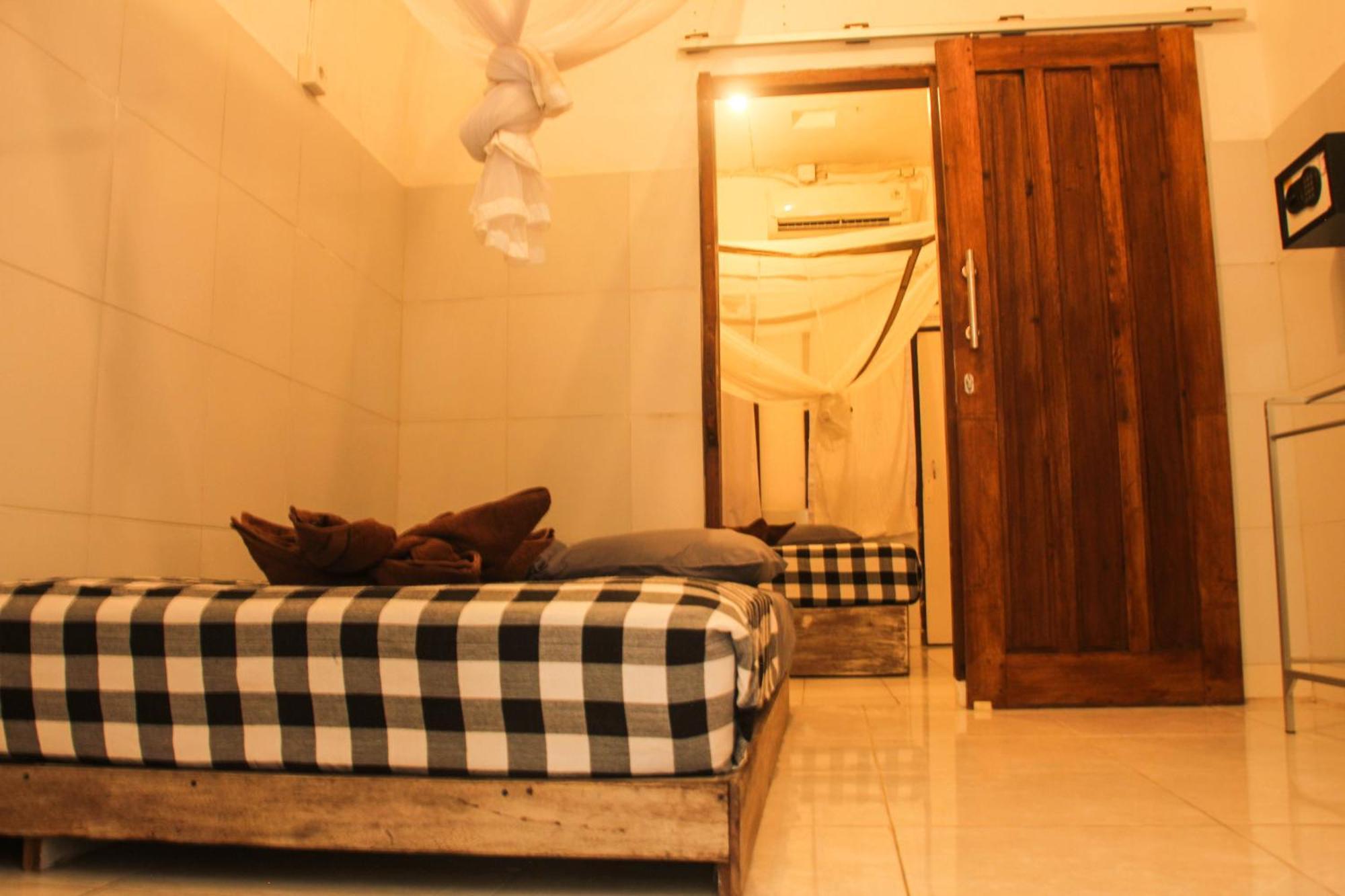 Seabreeze Hostel Bali チャングー エクステリア 写真