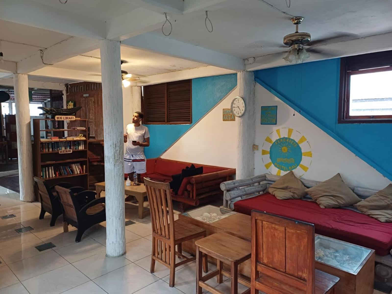 Seabreeze Hostel Bali チャングー エクステリア 写真